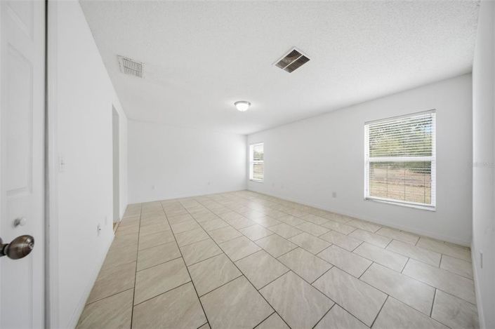 Image No.15-Maison de 4 chambres à vendre à Saint John