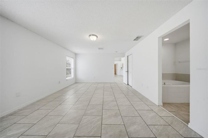 Image No.17-Maison de 4 chambres à vendre à Saint John