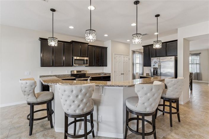 Image No.10-5 Bed House for sale