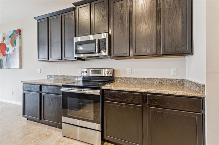 Image No.11-5 Bed House for sale