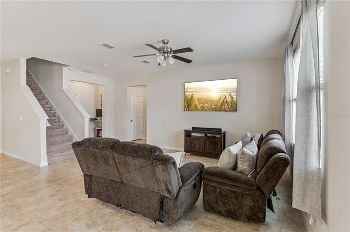 Image No.8-5 Bed House for sale