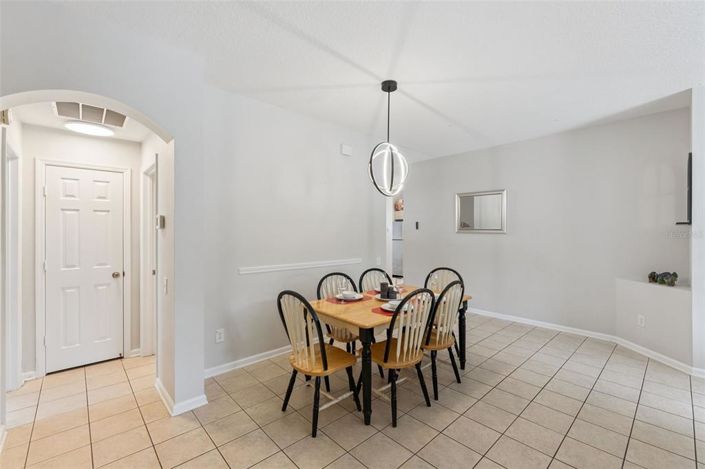 Image No.6-4 Bed House for sale