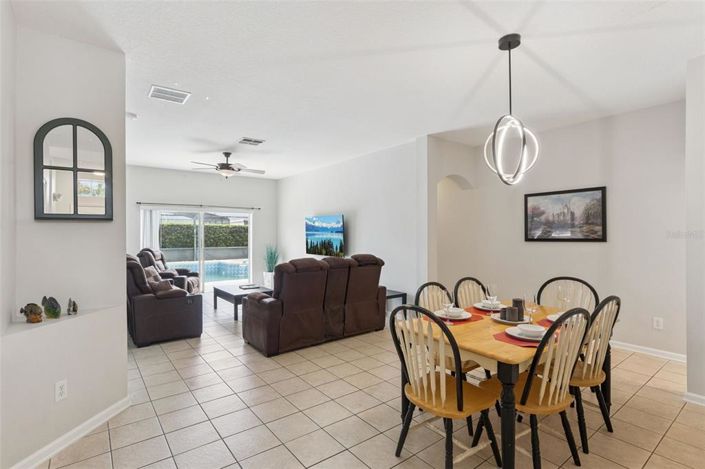 Image No.8-4 Bed House for sale