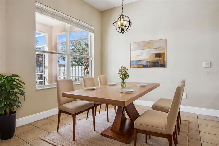 Image No.10-5 Bed House for sale