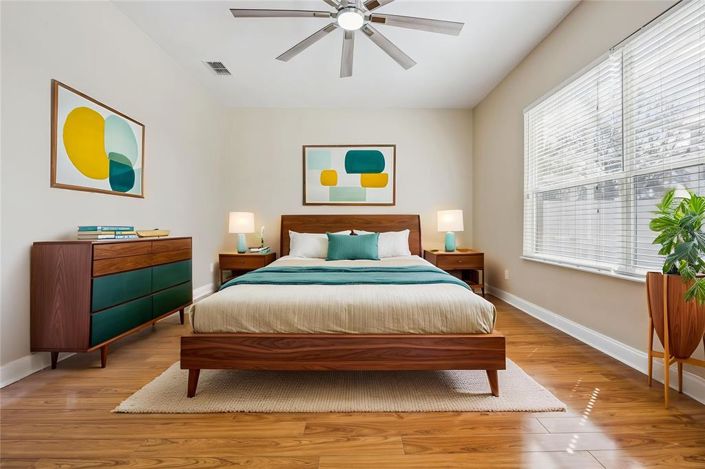 Image No.15-5 Bed House for sale