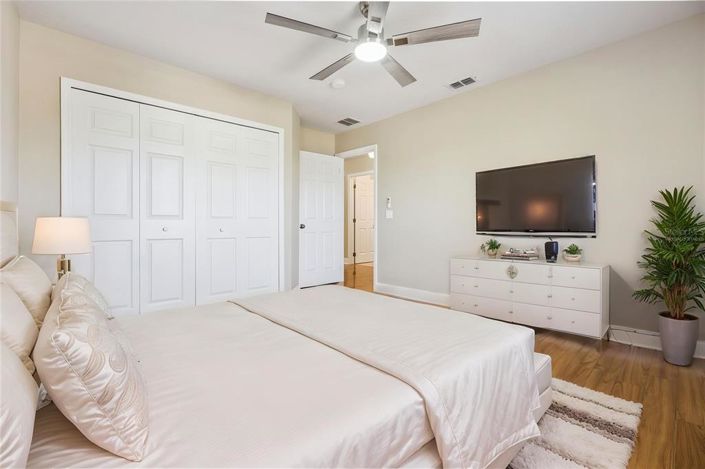 Image No.16-5 Bed House for sale