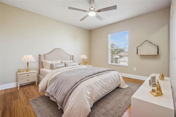 Image No.17-5 Bed House for sale