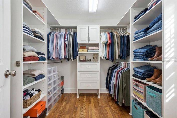 Image No.21-5 Bed House for sale