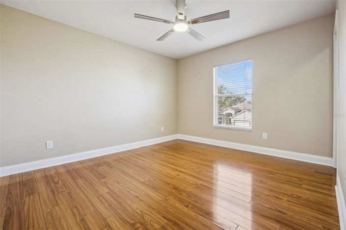 Image No.33-5 Bed House for sale