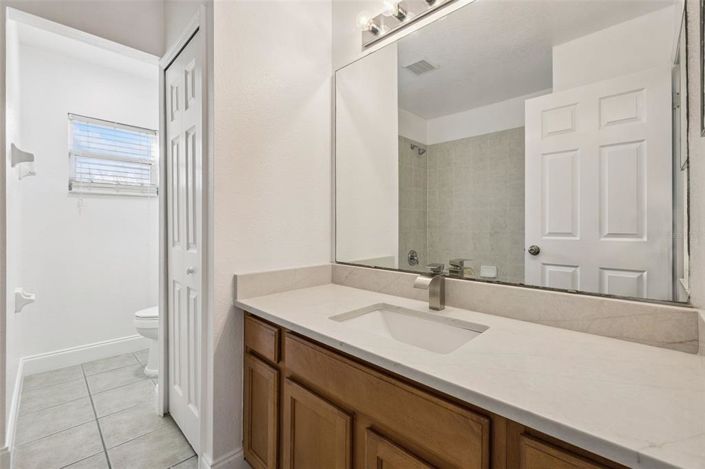 Image No.36-5 Bed House for sale