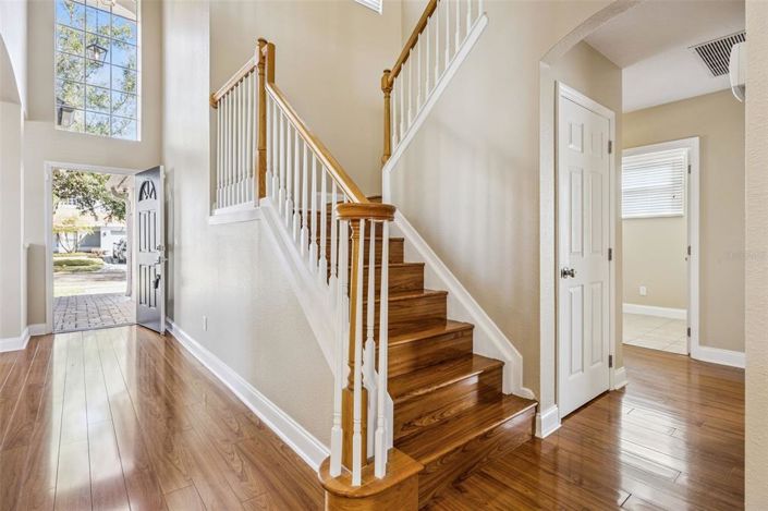 Image No.6-5 Bed House for sale