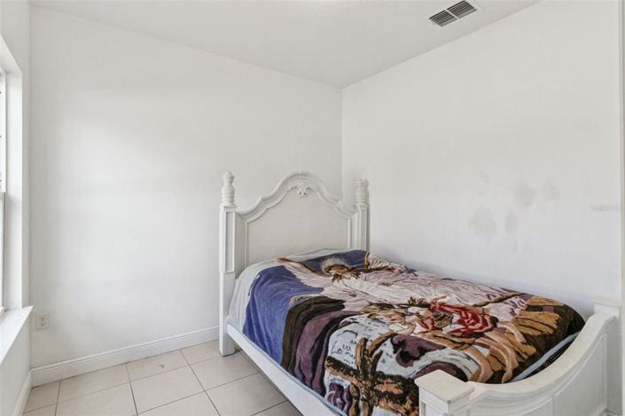 Image No.10-4 Bed House for sale