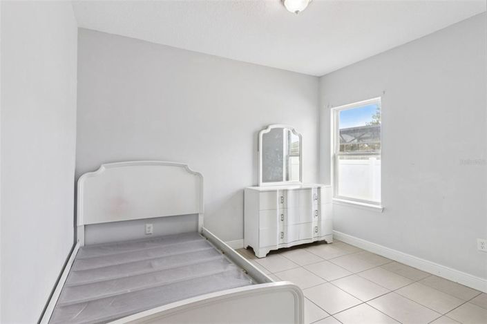 Image No.11-4 Bed House for sale