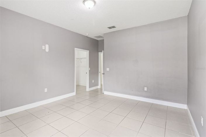 Image No.13-4 Bed House for sale