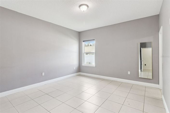 Image No.14-4 Bed House for sale