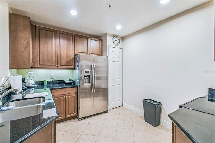 Image No.21-3 Bed Apartment for sale