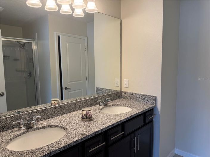 Image No.13-3 Bed Townhouse for sale