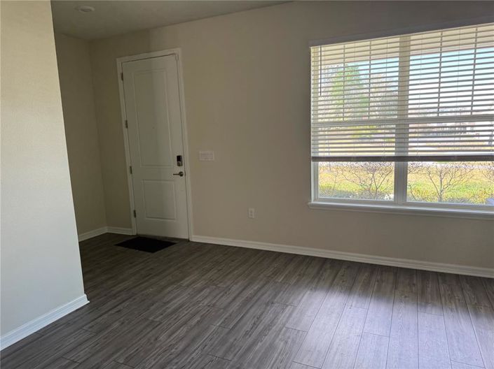 Image No.20-3 Bed Townhouse for sale