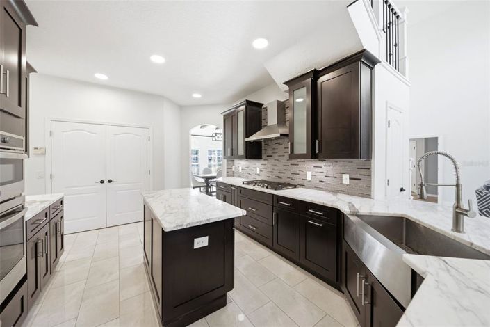 Image No.15-5 Bed House for sale