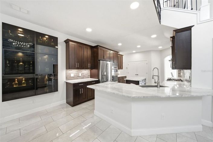 Image No.16-5 Bed House for sale