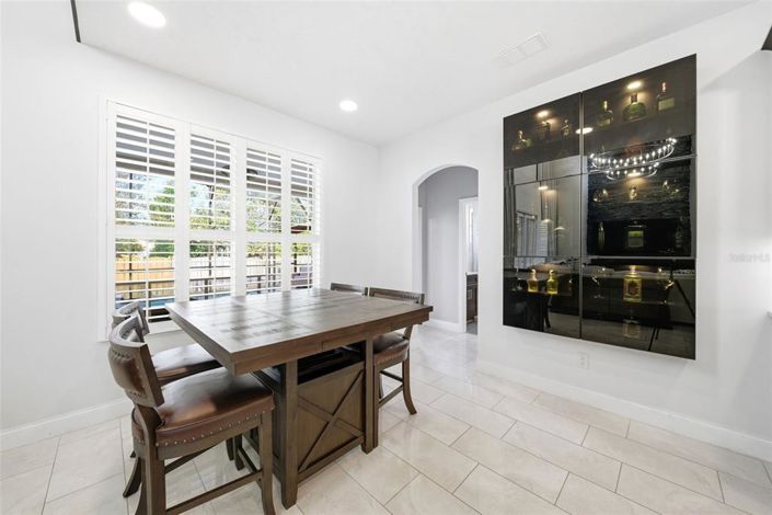 Image No.18-5 Bed House for sale