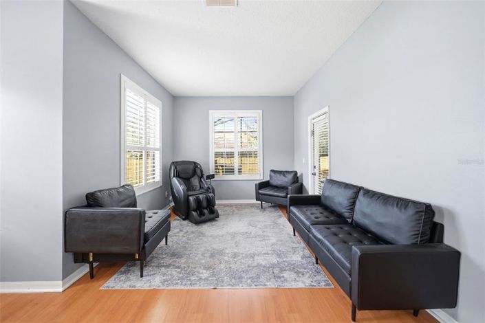 Image No.21-5 Bed House for sale