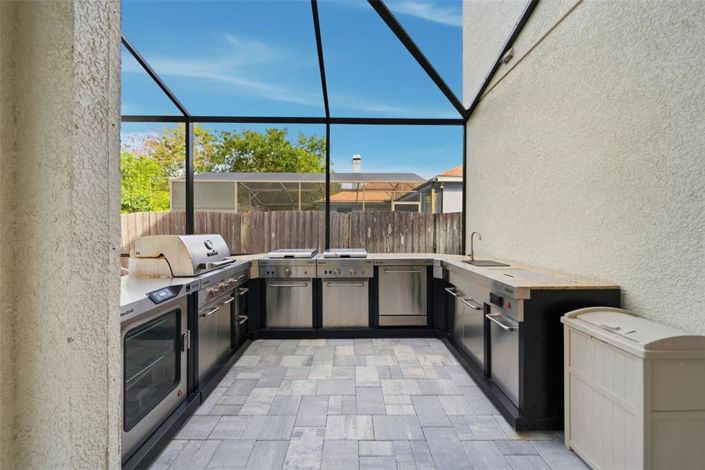 Image No.37-5 Bed House for sale