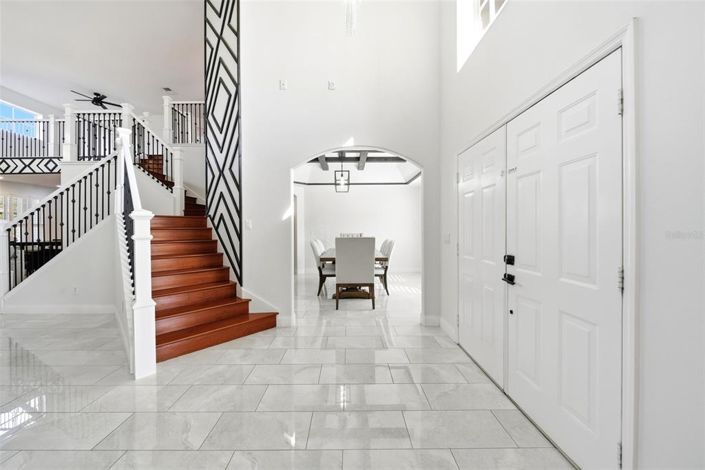 Image No.4-5 Bed House for sale