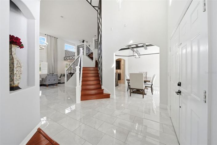 Image No.5-5 Bed House for sale