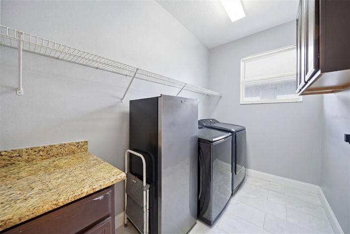 Image No.55-5 Bed House for sale