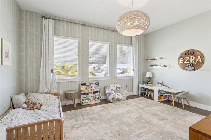 Image No.25-4 Bed House for sale