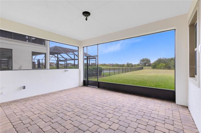 Image No.28-4 Bed House for sale