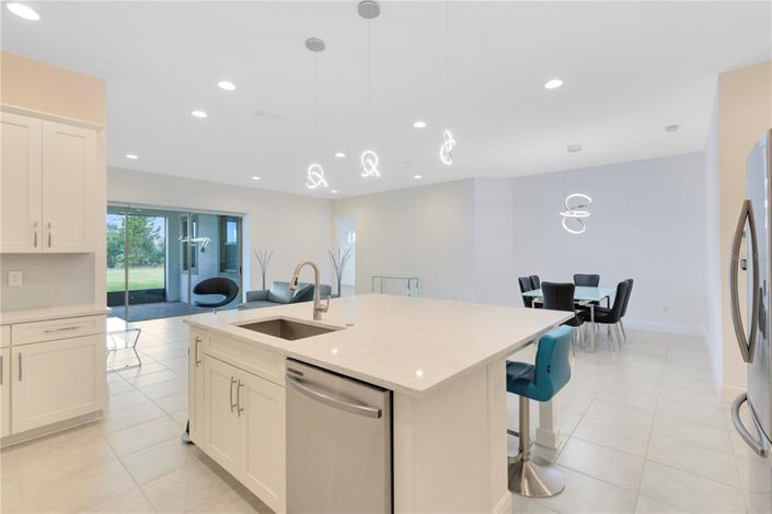 Image No.5-4 Bed House for sale