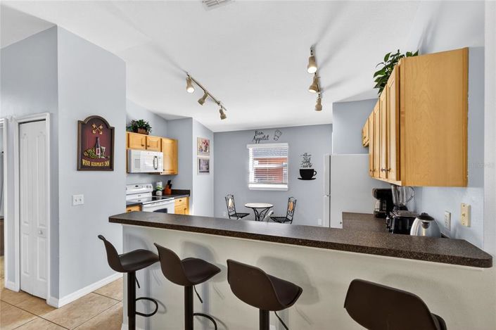 Image No.3-5 Bed House for sale