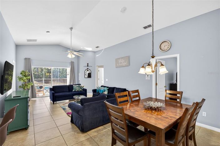 Image No.8-5 Bed House for sale