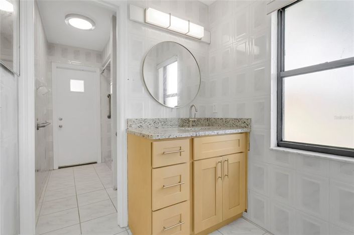 Image No.18-3 Bed House for sale