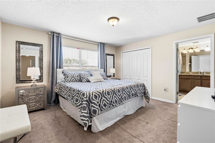 Image No.13-4 Bed Townhouse for sale