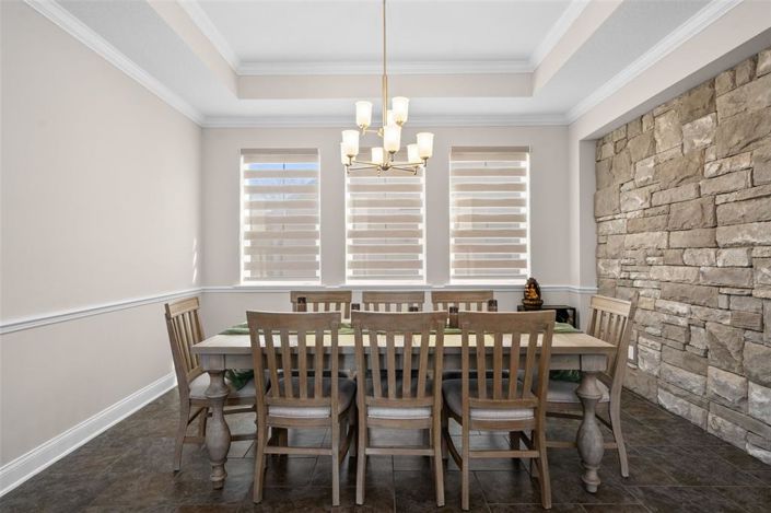 Image No.17-5 Bed House for sale