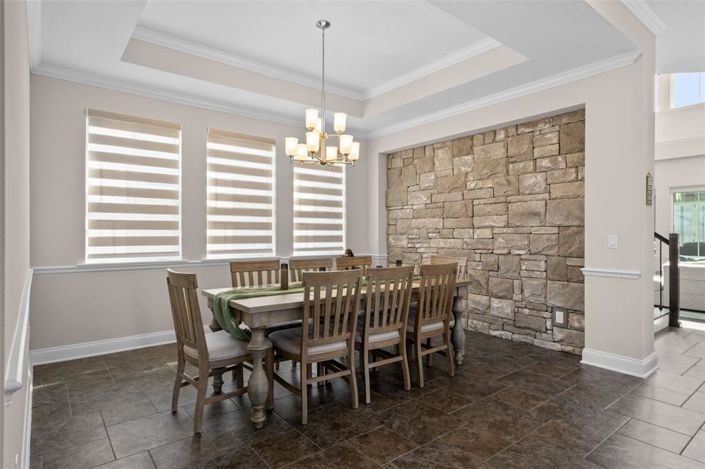 Image No.19-5 Bed House for sale