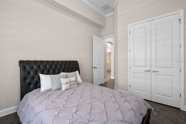 Image No.20-5 Bed House for sale