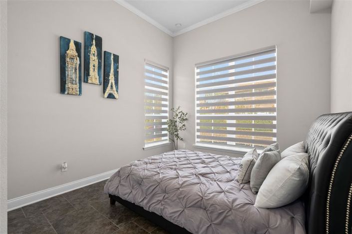 Image No.21-5 Bed House for sale