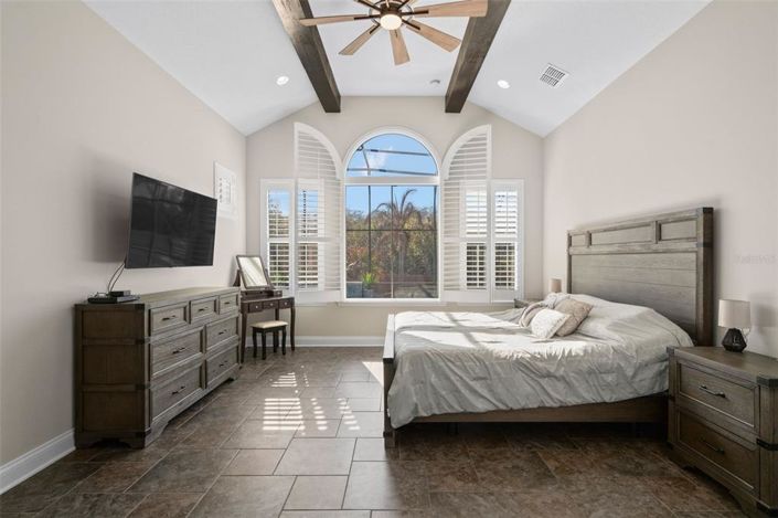 Image No.32-5 Bed House for sale