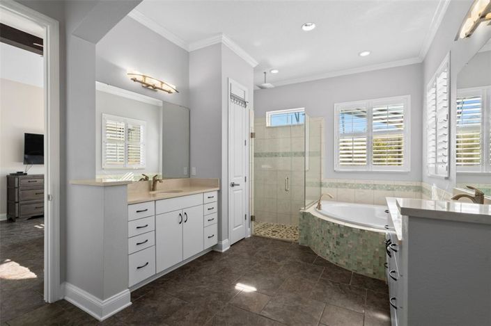 Image No.36-5 Bed House for sale