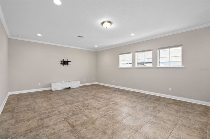 Image No.40-5 Bed House for sale