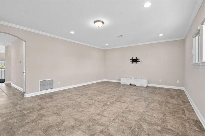 Image No.42-5 Bed House for sale