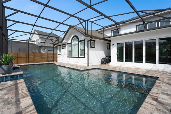 Image No.56-5 Bed House for sale