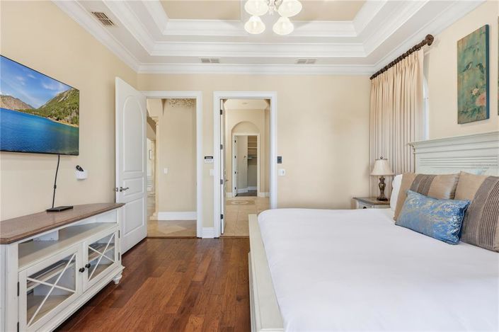 Image No.38-5 Bed House for sale