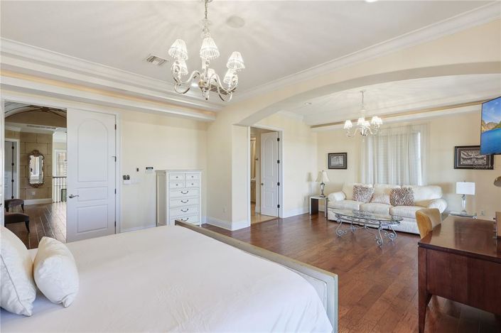 Image No.47-5 Bed House for sale