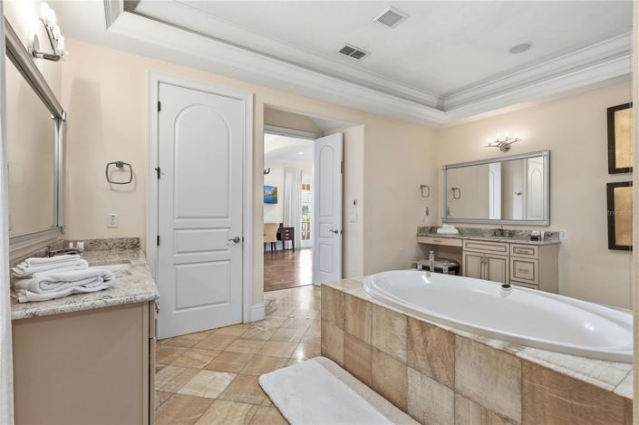 Image No.52-5 Bed House for sale