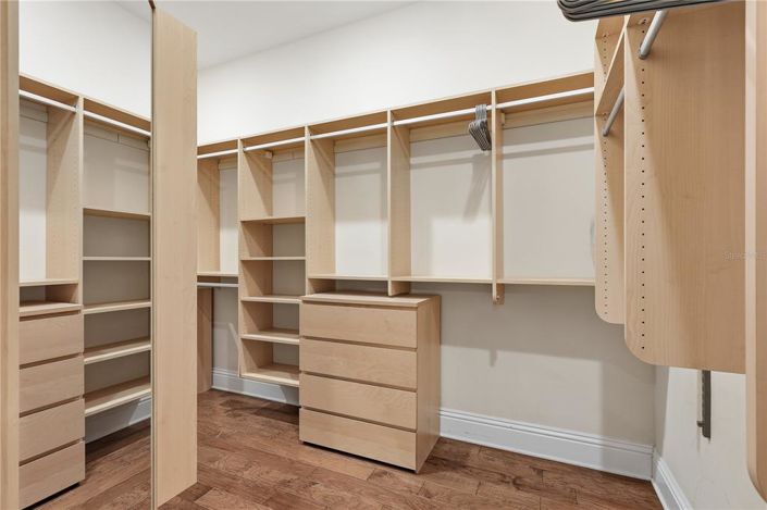 Image No.53-5 Bed House for sale